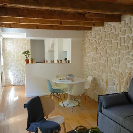 Maison De Avec Sa Cour Au Calme A 1min De La Pace Stanislas