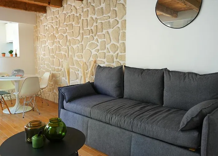 Maison De Avec Sa Cour Au Calme A 1min De La Pace Stanislas *